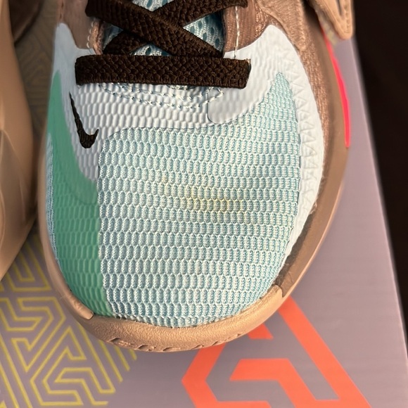 Nike kids shoes - Picture 2 of 11